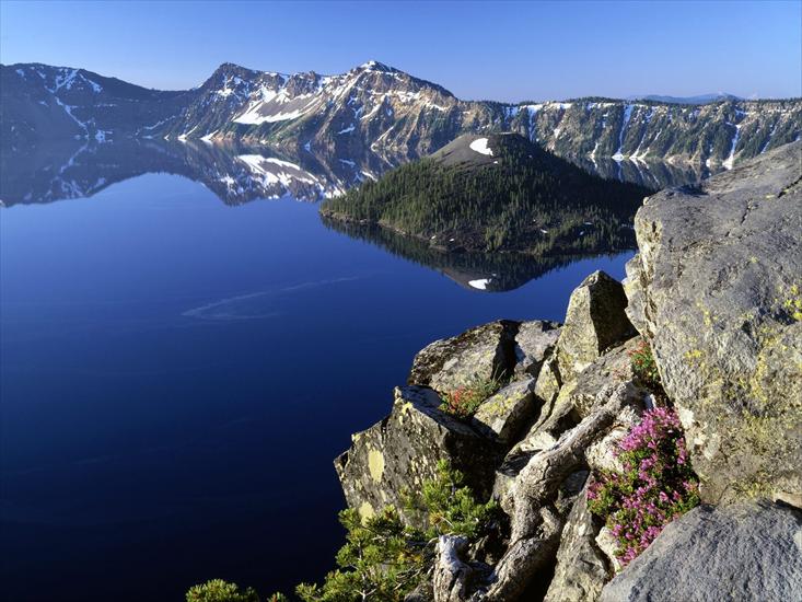 Tapety - Wizard Island, Crater Lake National Park, Oregon_2p.jpg