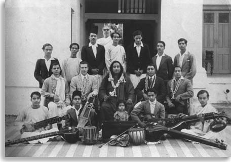 Krija Joga - Yogananda with musicians and friends, India 1935.jpg