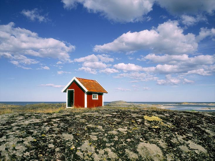 Krajobrazy - Small Hut at the Coastline of the Baltic Sea, Tjust Archipelago, Sweden.jpg