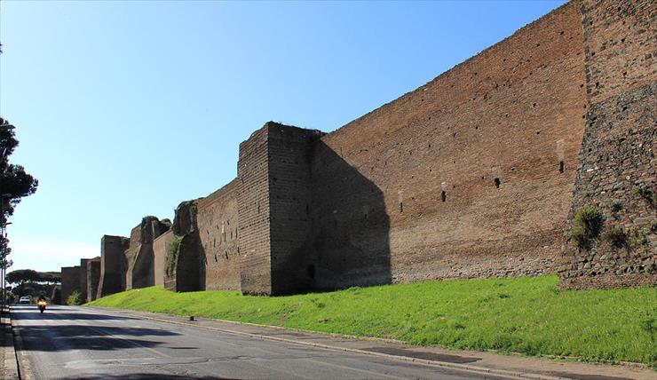 Rzym starożytny - wojny i bitwy - obrazy - 1024px-Aurelian_Walls_Rome_2011_1.jpg