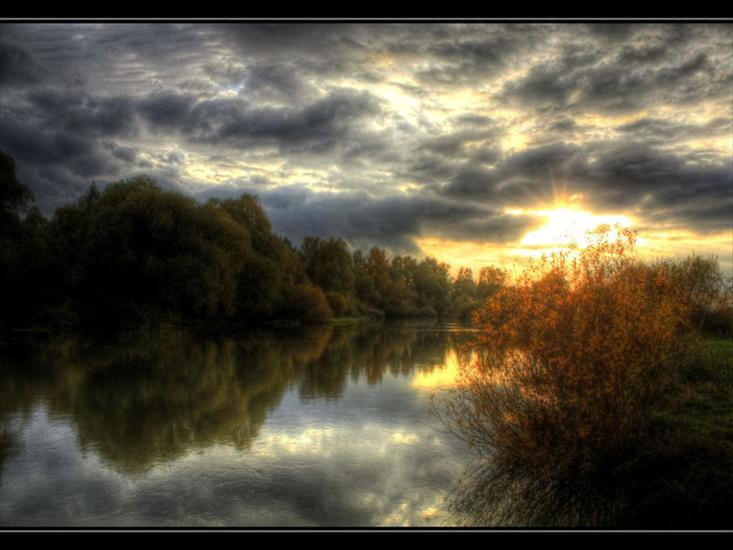 rzeki 11 - Autumn_Wizard_by_HeavenMan.jpg