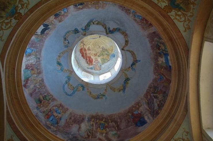 SANKTUARIA W POLSCE - Wysokie Koło Kościół MB Królowej Różańca Świętego...ego obraz MB z XVII w., koronowany w 1974 r. ...7.jpg