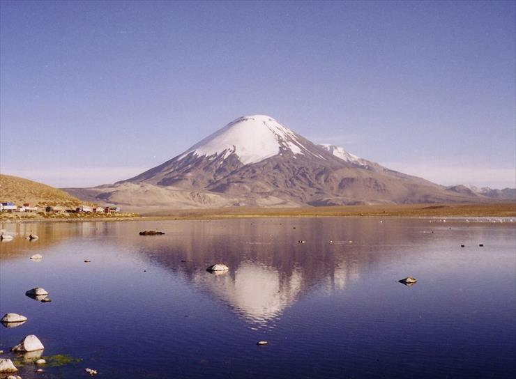 Chile - wulkan Parinacota.jpg