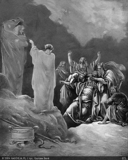 Grafiki Gustawa Dor do Biblii Jakuba Wujka - 075 Saul u czarownicy w Endor 1 Król. 28,7.jpg