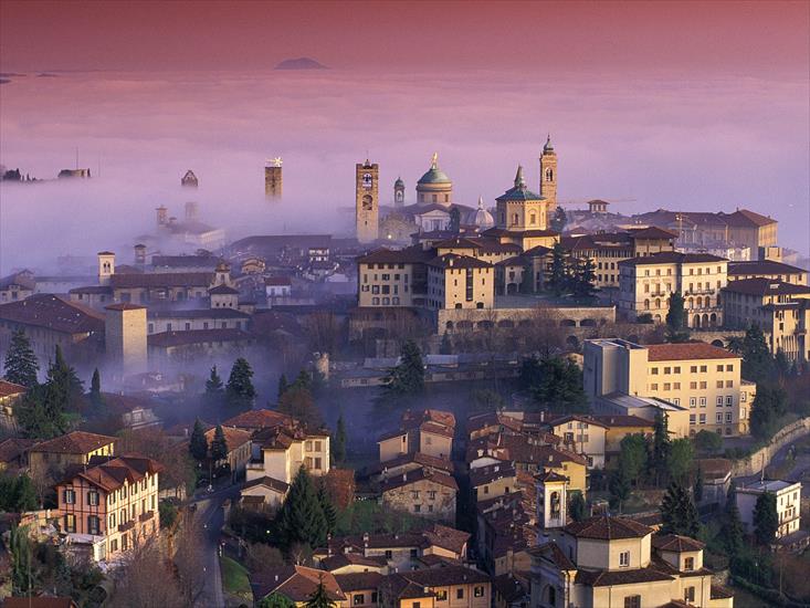 tapety - Bergamo,_Lombardy,_Italy.jpg