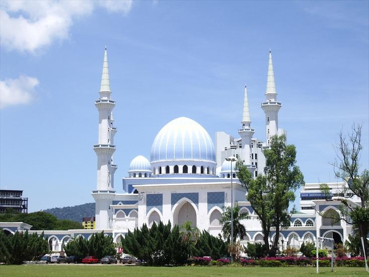 Architektura - Kuantan Mosque in Malaysia.jpg