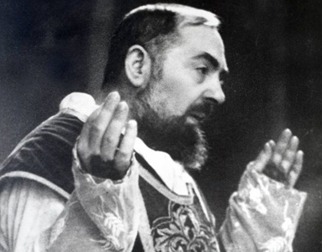 Św. Ojciec Pio - Ojciec Pio-mistyk-stygmatyk-Święty.jpg