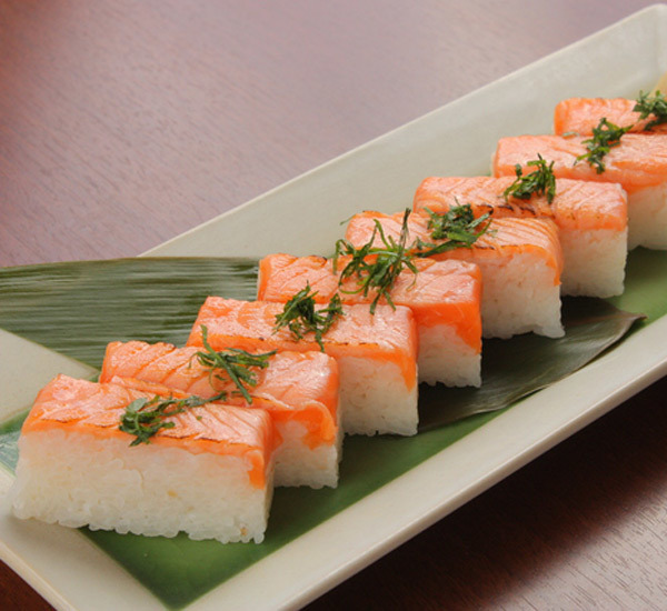 Sushi - 77-oshizushi.jpg
